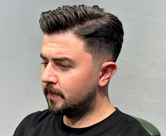 Eryaman berber Zen Erkek Berber’de profesyonel saç ve sakal hizmetleri.